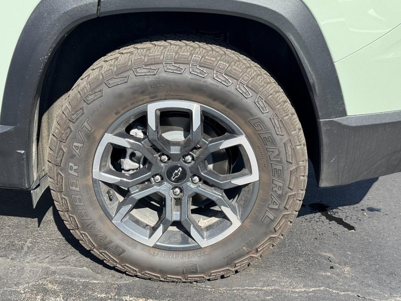 Chevrolet Equinox Vehicle Image 06