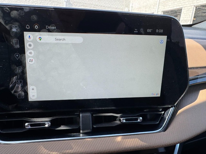 Chevrolet Equinox Vehicle Image 15
