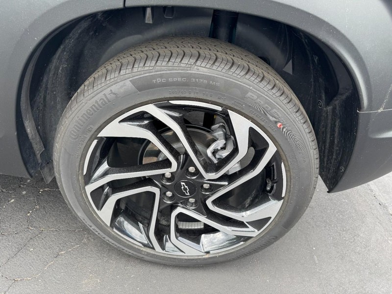 Chevrolet TrailBlazer Vehicle Image 06