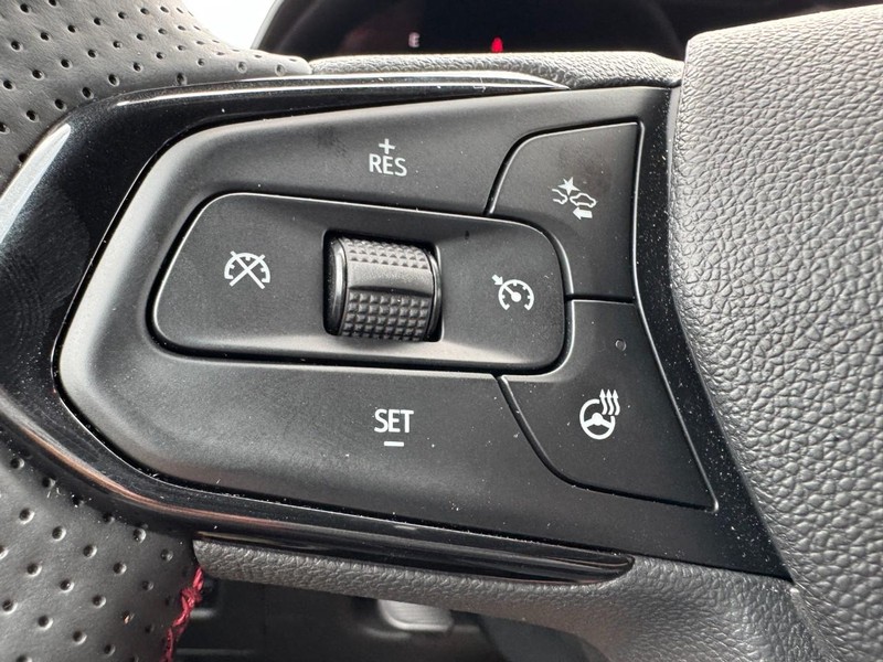 Chevrolet TrailBlazer Vehicle Image 11