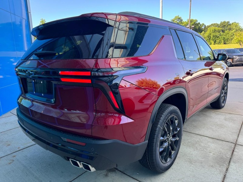 Chevrolet Traverse Vehicle Image 03