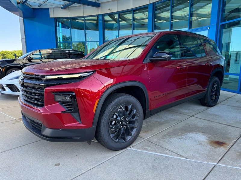 Chevrolet Traverse Vehicle Image 05