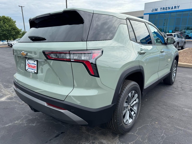 Chevrolet Equinox Vehicle Image 03