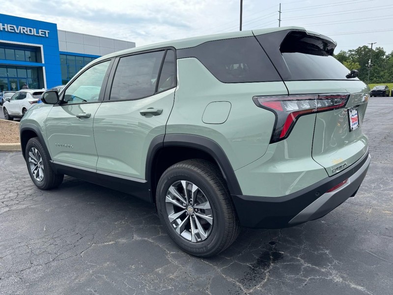 Chevrolet Equinox Vehicle Image 05