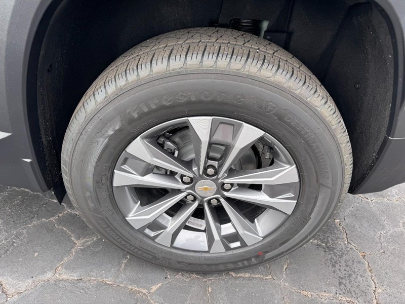 Chevrolet Equinox Vehicle Image 06