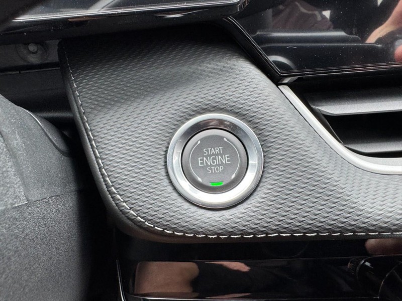 Chevrolet Equinox Vehicle Image 16