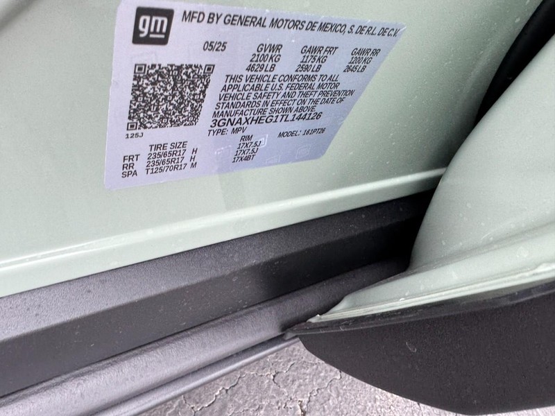 Chevrolet Equinox Vehicle Image 17