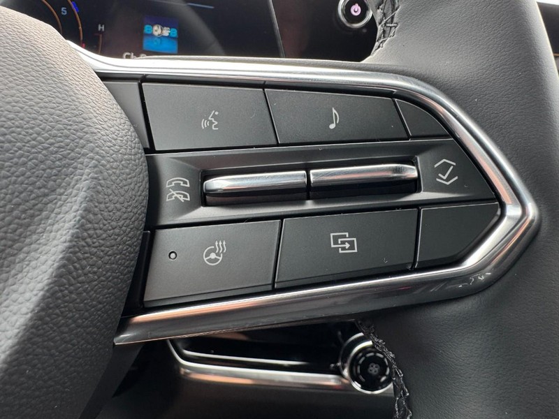 Chevrolet Equinox Vehicle Image 12