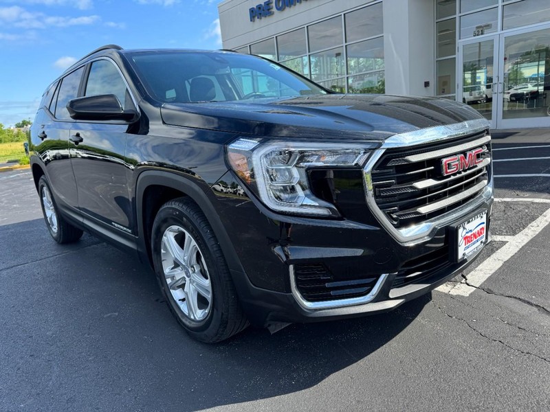 GMC Terrain Vehicle Image 02