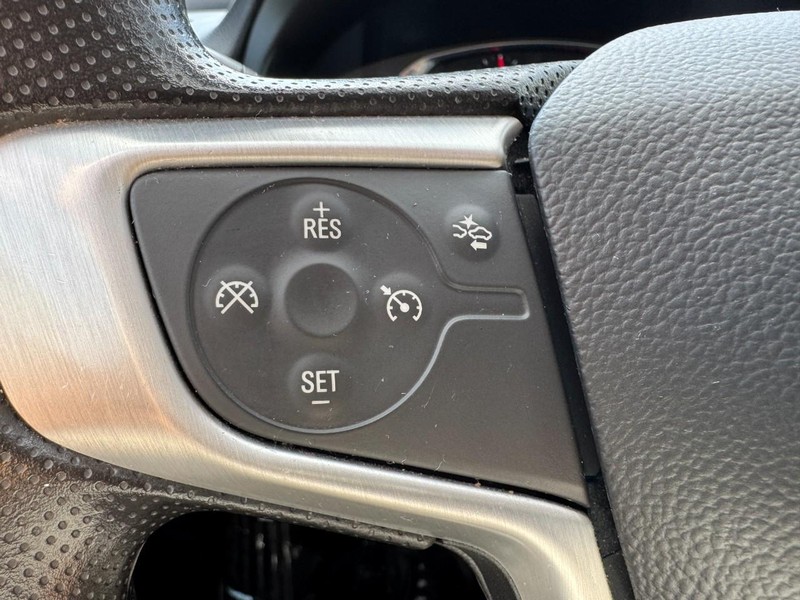 GMC Terrain Vehicle Image 16