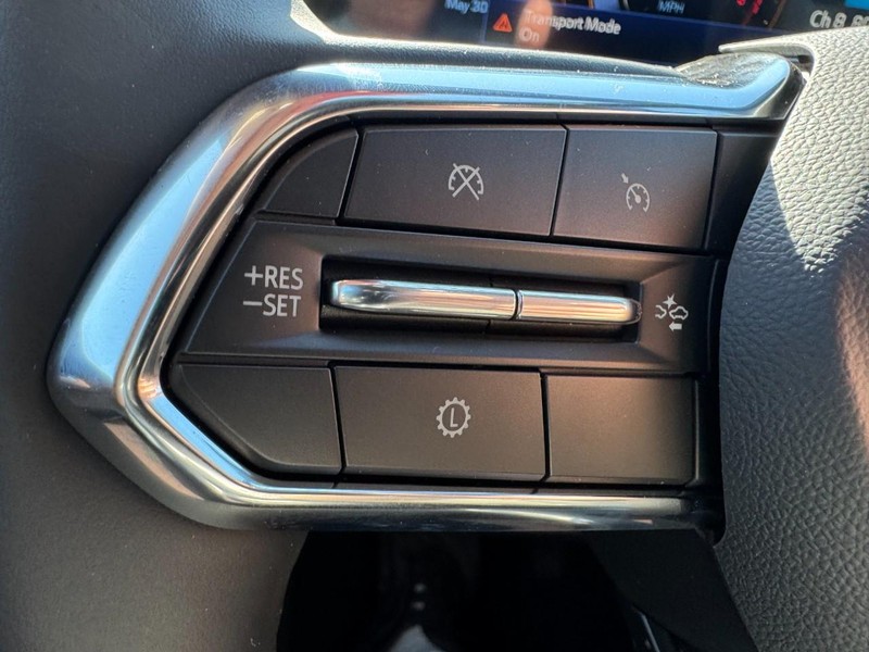 Chevrolet Equinox Vehicle Image 11