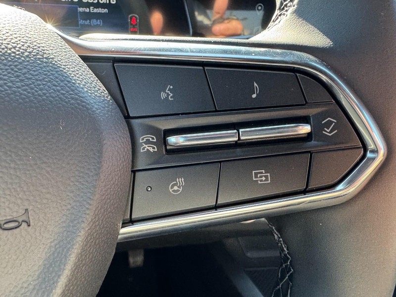 Chevrolet Equinox Vehicle Image 12