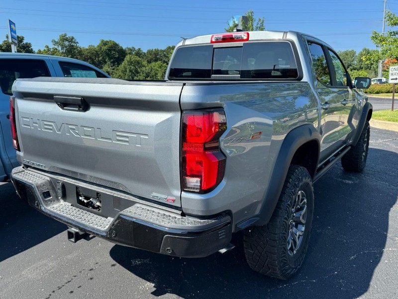 Chevrolet Colorado Vehicle Image 03