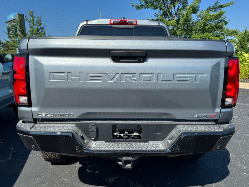 Chevrolet Colorado Vehicle Image 04