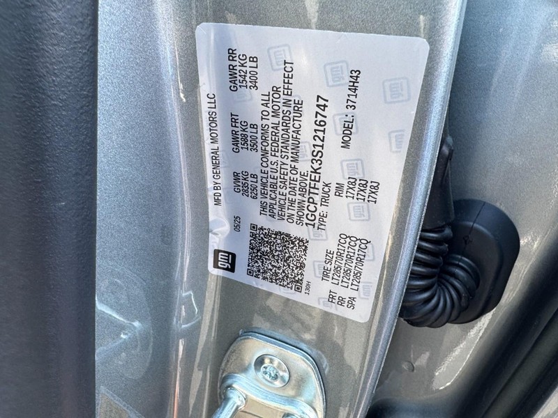 Chevrolet Colorado Vehicle Image 18