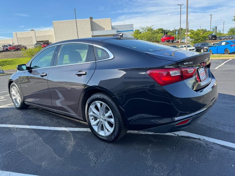 Chevrolet Malibu Vehicle Image 05