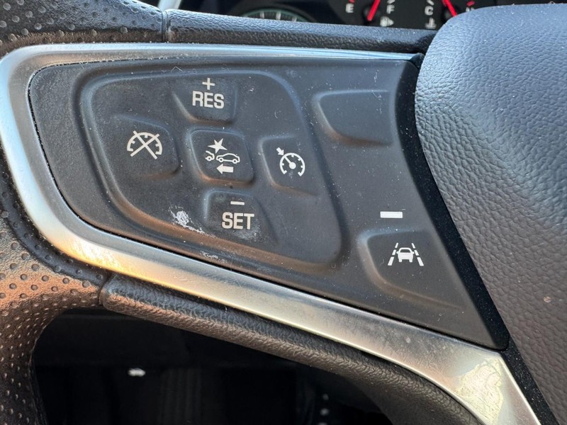 Chevrolet Malibu Vehicle Image 16