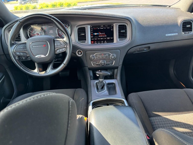 Dodge Charger Vehicle Image 11
