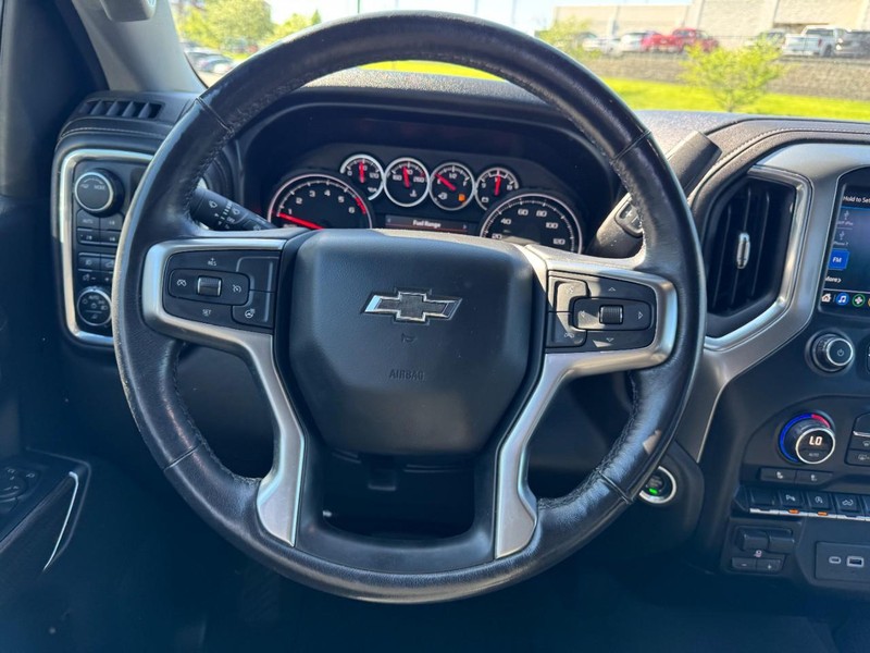 Chevrolet Silverado 1500 Vehicle Image 12