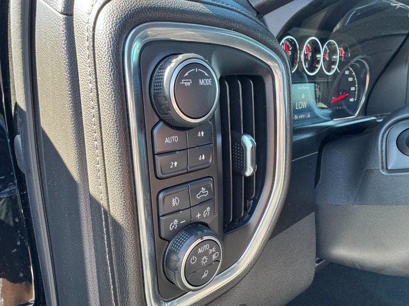 Chevrolet Silverado 1500 Vehicle Image 16
