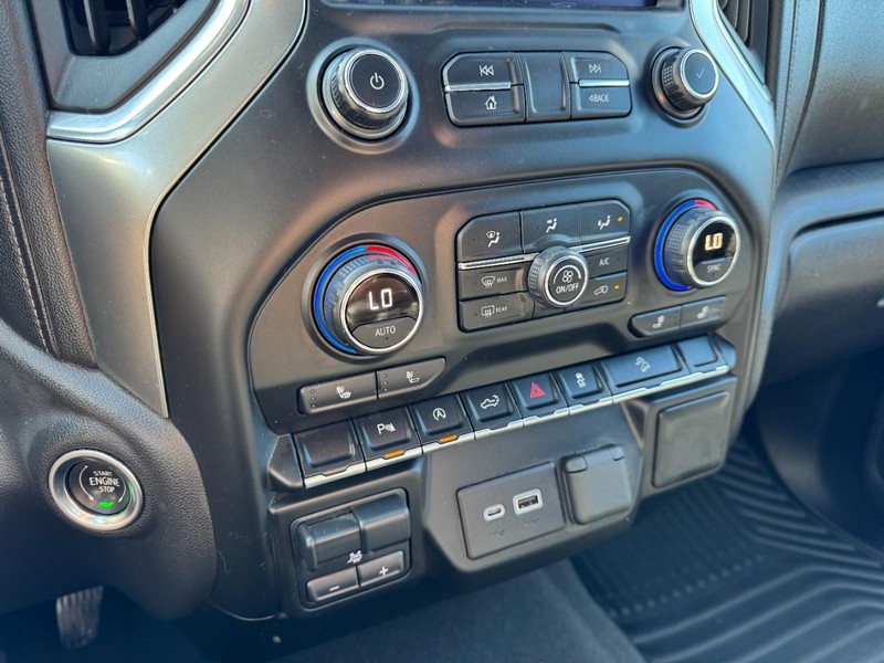 Chevrolet Silverado 1500 Vehicle Image 17