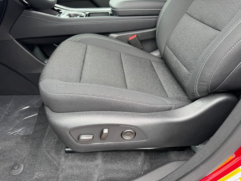 Chevrolet Traverse Vehicle Image 09