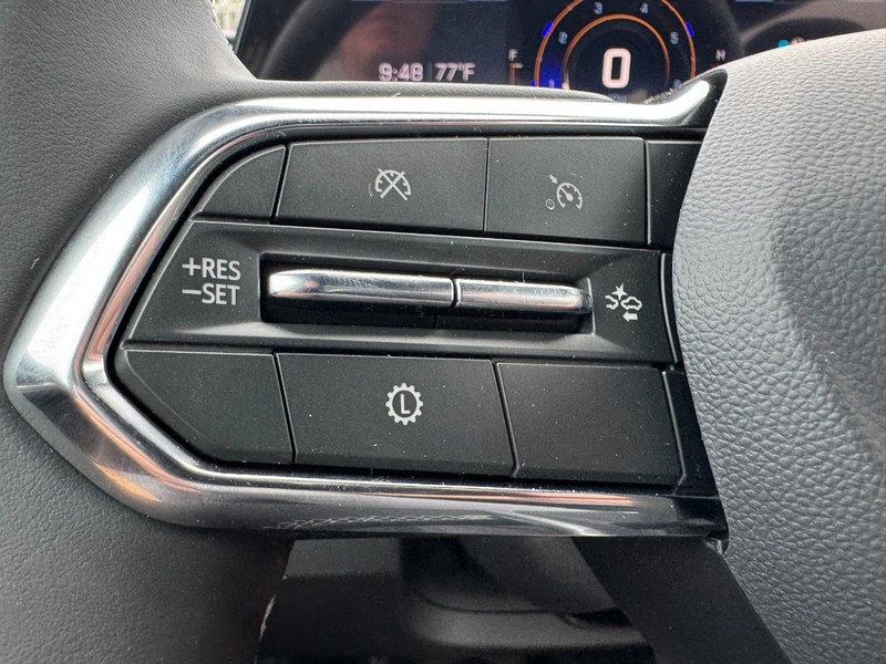 Chevrolet Traverse Vehicle Image 11