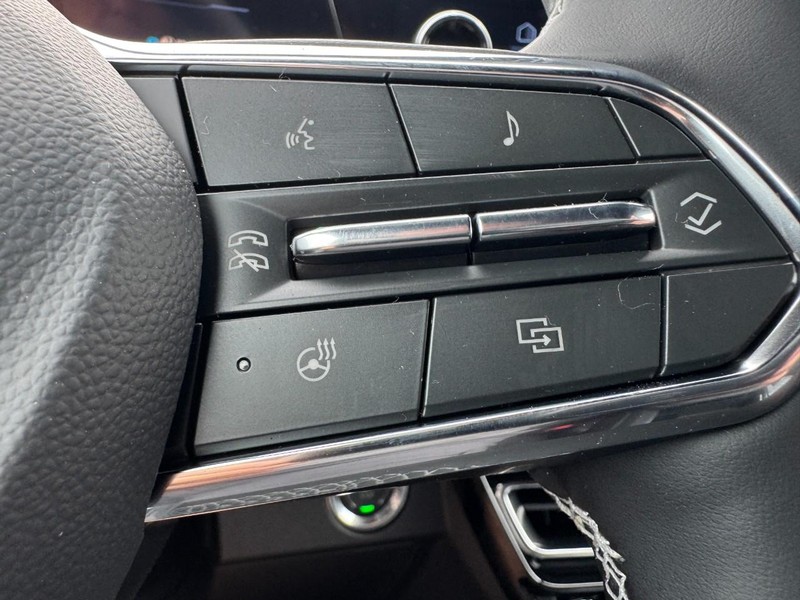 Chevrolet Traverse Vehicle Image 12
