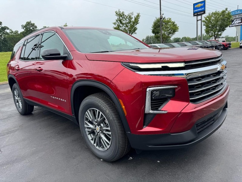 Chevrolet Traverse Vehicle Image 02
