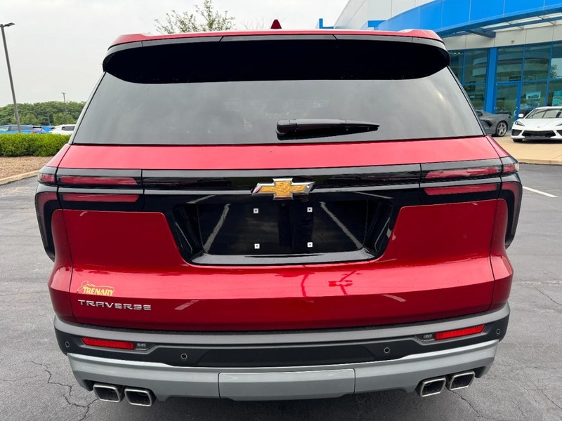 Chevrolet Traverse Vehicle Image 04