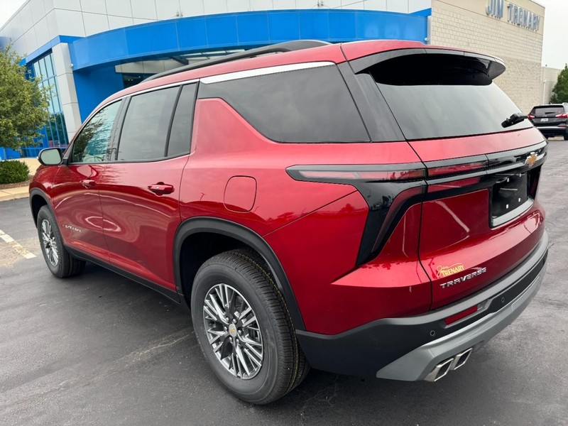 Chevrolet Traverse Vehicle Image 05