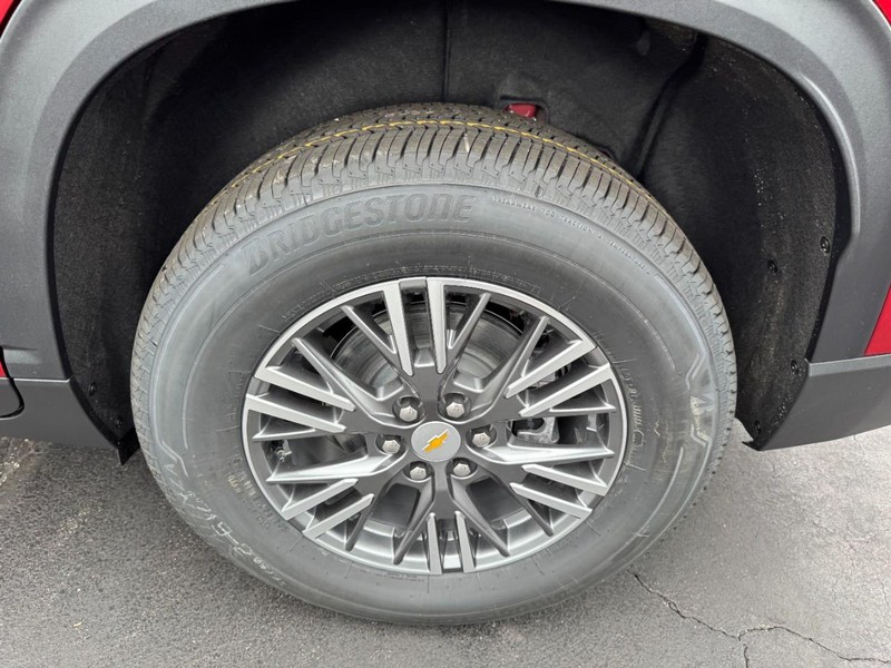Chevrolet Traverse Vehicle Image 06