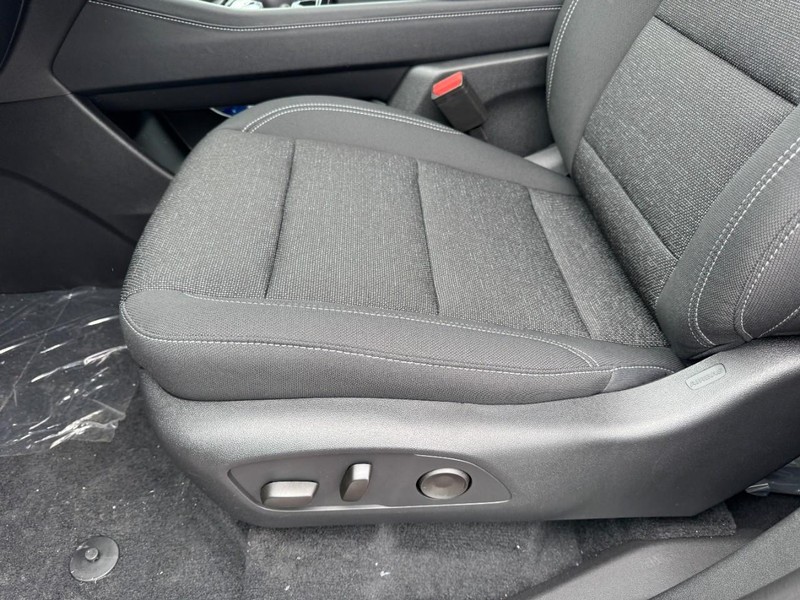 Chevrolet Traverse Vehicle Image 10