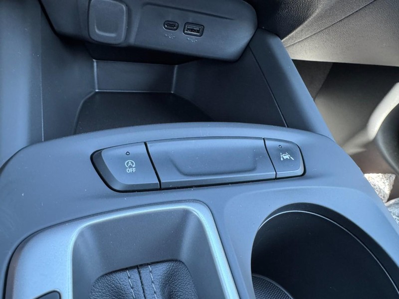 Chevrolet Trax Vehicle Image 12