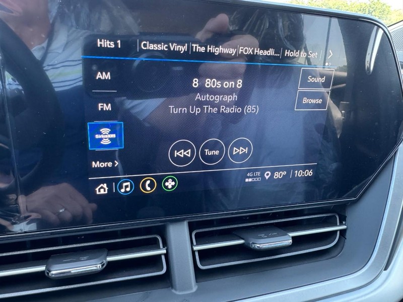 Chevrolet Trax Vehicle Image 13