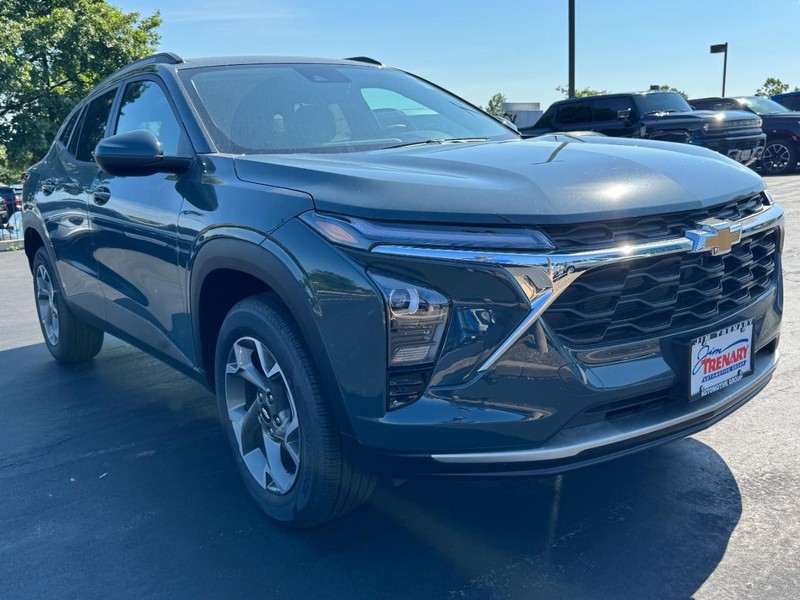 Chevrolet Trax Vehicle Image 02
