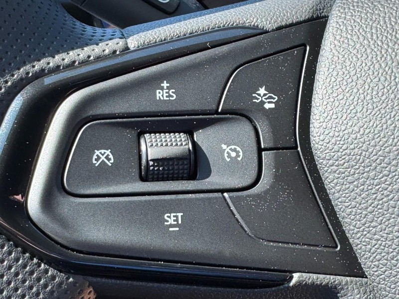 Chevrolet Trax Vehicle Image 11