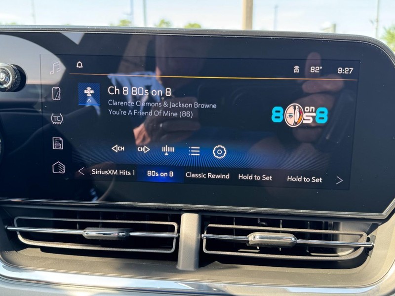 Chevrolet Trax Vehicle Image 14
