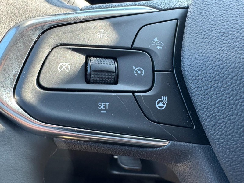 Chevrolet Trax Vehicle Image 11