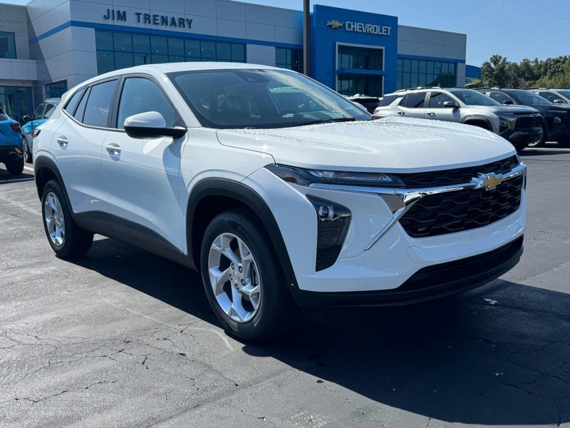Chevrolet Trax Vehicle Image 02