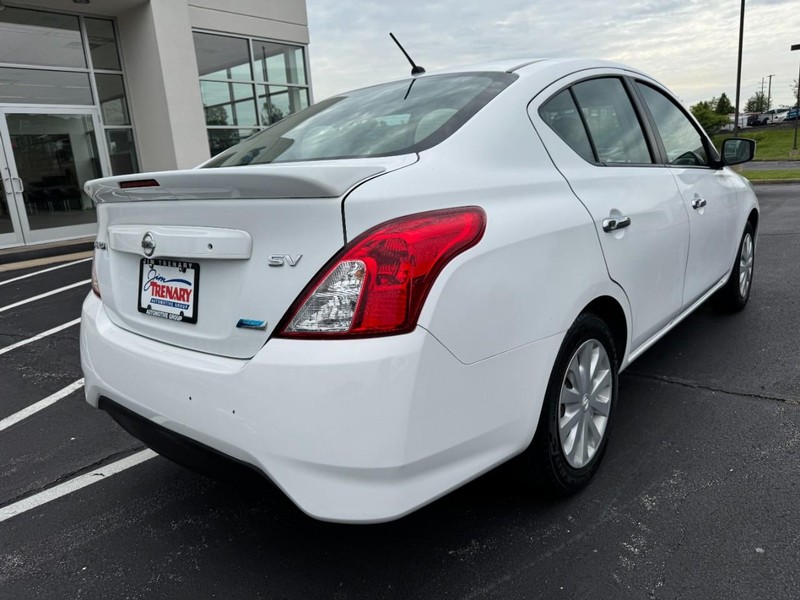 Nissan Versa Vehicle Image 03