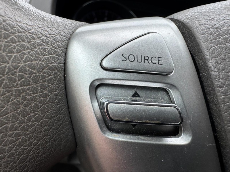 Nissan Versa Vehicle Image 16