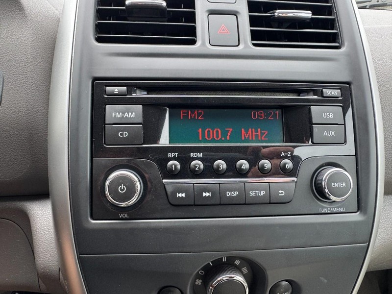 Nissan Versa Vehicle Image 19