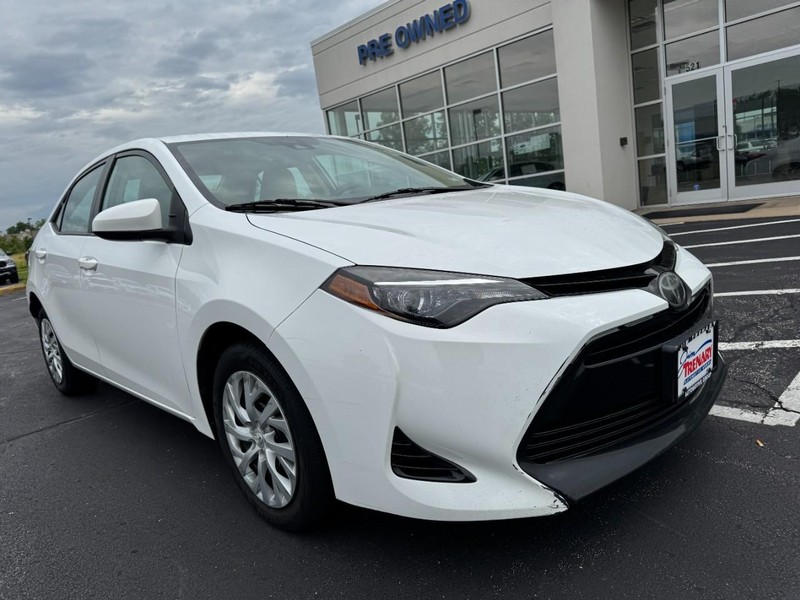 Toyota Corolla Vehicle Image 02