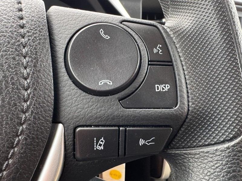 Toyota Corolla Vehicle Image 18