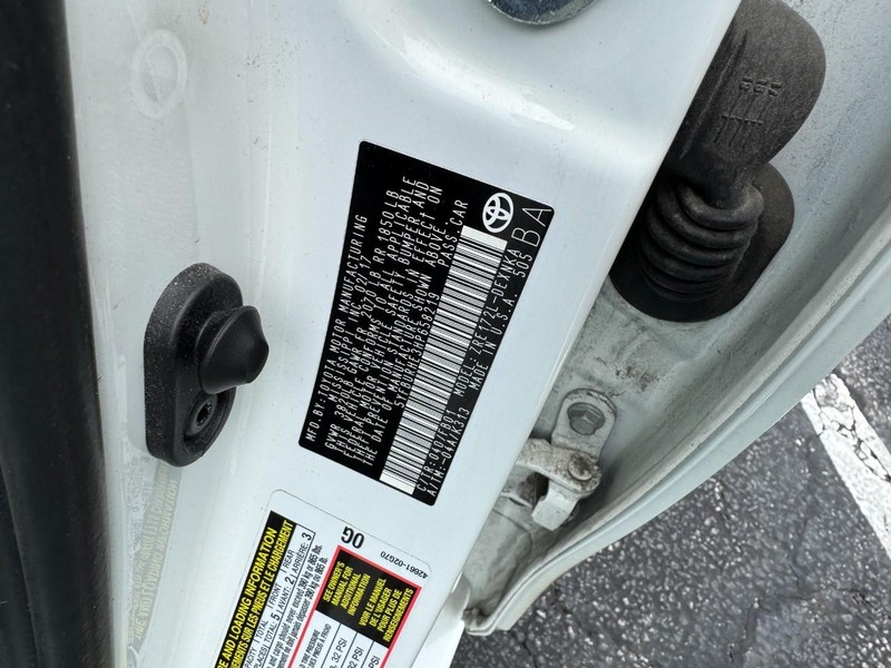 Toyota Corolla Vehicle Image 22