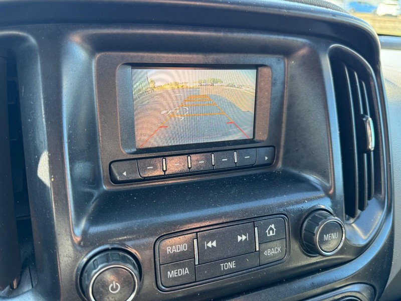 Chevrolet Colorado Vehicle Image 18