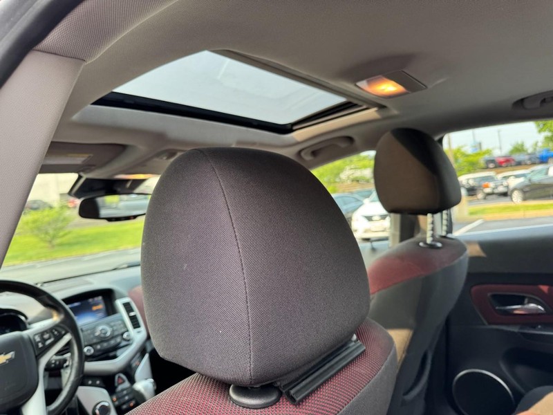 Chevrolet Cruze Vehicle Image 11