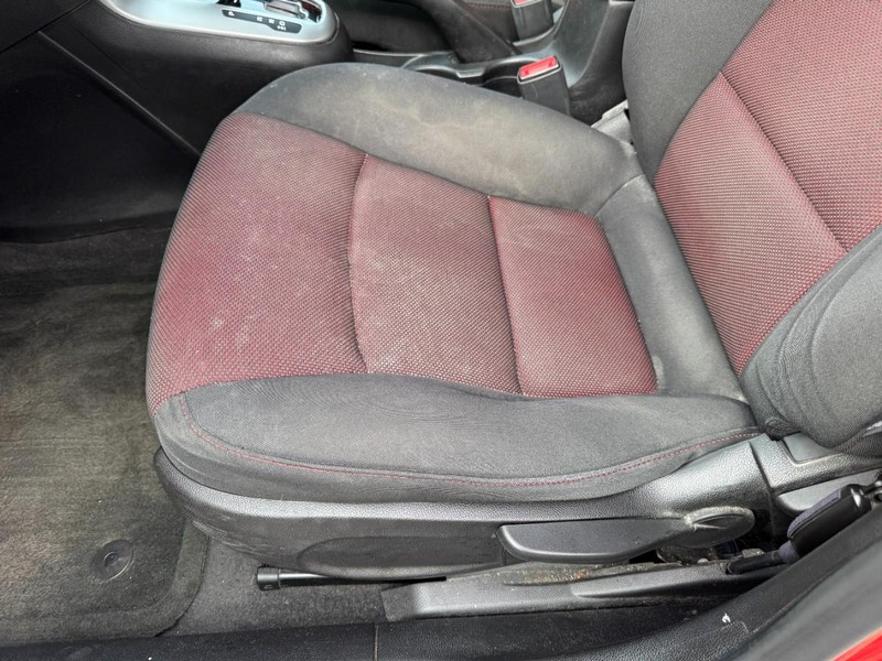 Chevrolet Cruze Vehicle Image 16