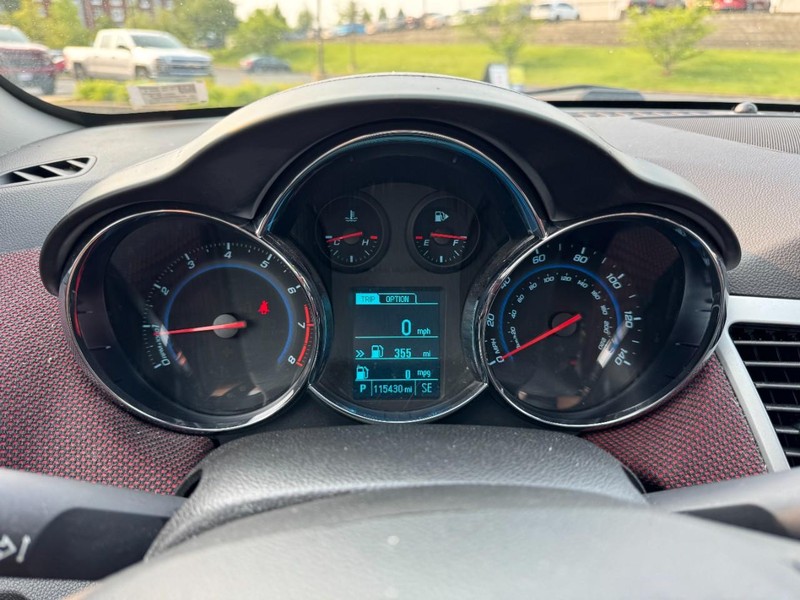 Chevrolet Cruze Vehicle Image 22
